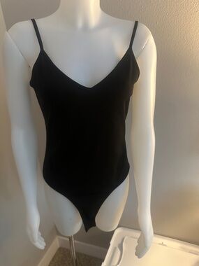 SHEIN Black V-Neck Spaghetti Strap Bodysuit